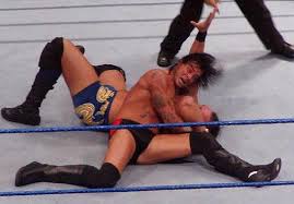You really have to cinch it in and get the woman's legs curled behind her back, then you can apply the pressure to her lower back to make her submit, just like the photo. Category Professional Wrestling Holds Wikimedia Commons