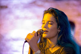 /ˈhɔːlzi/, /ˈhɑːlzi/), is an american singer and songwriter. Halsey Wallpapers Wallpaper Cave