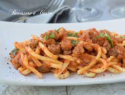Scialatielli Alla Casertana Con Sugo Di Salsiccia Sbriciolata Sugo Di Salsiccia Ricette Di Pasta Pasti Italiani