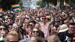 Im admiralspalast fand am mittwoch dem 14.7. Csd 2018 In Berlin 11 Forderungen Queerer Menschen Ze Tt