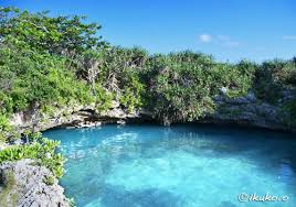 神秘的なブルーの池 ピキャズ 宮古島写真集 てぃだぬすま宮古島 美しい景色 宮古島 旅行 おすすめ