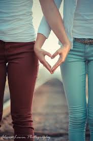 Pin By Katherine So Flores Flo On Friendship Best Friend Photography Sisters Photoshoot Friend Photoshoot