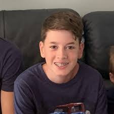 Adam Molt's Instagram, Twitter & Facebook