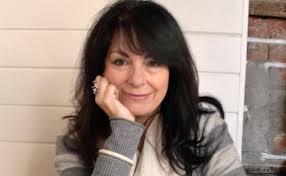 Deborah Ross — Art of the Title