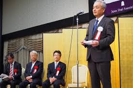 あの 私 あしたから ここで 働くんですけど｡ æ¸¡è¾ºæ£‹è–ã‹ã‚‰ç›´ç­†æ®æ¯«ã®ãƒ—ãƒ¬ã‚¼ãƒ³ãƒˆã‚„ æ¬¡ã®ä¸€æ‰‹ ã‚¯ã‚¤ã‚ºã‚‚ ç¬¬90æœŸæ£‹è–æˆ¦å°±ä½å¼ å°†æ£‹ãƒ•ã‚¡ãƒ³ã¨æ¸¡è¾ºæ˜Žæ£‹è–ã®é›†ã„ã‚¤ãƒ™ãƒ³ãƒˆãƒ¬ãƒãƒ¼ãƒˆ å°†æ£‹ã‚³ãƒ©ãƒ  æ—¥æœ¬å°†æ£‹é€£ç›Ÿ