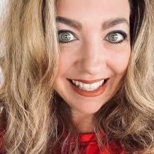 Beth Crouch's Instagram, Twitter & Facebook