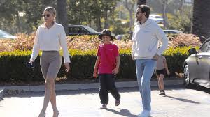 Kourtney says she's 'most proud of' her relationship with scott & sofia. Scott Disick And Sofia Richie Go On A Family Date For Ice Cream