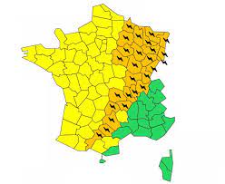 Ils étaient 23 la veille. Alerte Orange Aux Orages Pour 26 Departements Le Huffpost