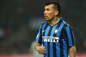 Poi l'avventura biennale al besiktas in turchia, club che ha permesso a medel di debuttare in champions league, eliminato agli ottavi nel marzo 2018. Ugly Bad Essential Gary Medel Serpents Of Madonnina
