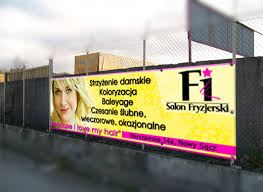 Salon fryzjerski oferujący profesjonalne usługi męskie, damskie i dziecięce. Pani Kasia Otwiera Salon Fryzjerski Potrzebuje Reklamy