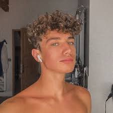 Pin By Catreena Shears On Cute Boysss In 2020 Boys Curly Haircuts Curly Hair Men Boys With Curly Hair