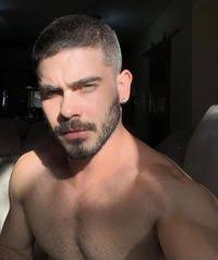 Adrian Maciel Luna (18adrianojojo)