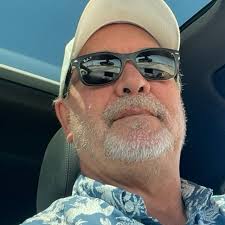 Can i get a hi at least? I like your profile 🥰