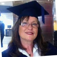 Amanda Burchell's Instagram, Twitter & Facebook