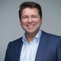 Becky Brace's Instagram, Twitter & Facebook