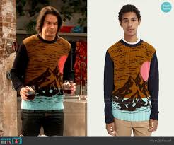 He has a lot of funny quotes like i may be an idiot, but i'm not stupid. from the. Wornontv Spencer S Mountain Graphic Sweater On Icarly Jerry Trainor Clothes And Wardrobe From Tv