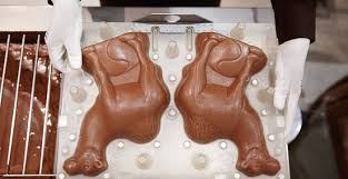 Taking it as his consent, the camel pushed himself into the tent by an inch and the hump was inside. An Exercise In Storytelling And The Anthropology Of Camel Cuisine Aramcoworld