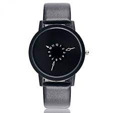 Découvrez nos nombreux modèles s'adaptant à tous les poignets. Montre Femme Design Ronde Avec Cadran Noir Aiguilles Blanches Et Bracelet En Cuir Noir Veritable