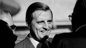 Mondale was the only daughter of late joan mondale and former vice president walter mondale. 13xxi8kcjynjym