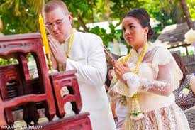 Traditional Thi Wedding Aomchan Jacob Traditional Thai Wedding Ceremony Thai Buddhis Buddhist Wedding Buddhist Wedding Ceremony Wedding Ceremony Package