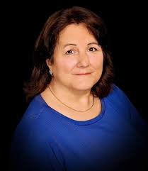 Eileen Kelleher's Instagram, Twitter & Facebook