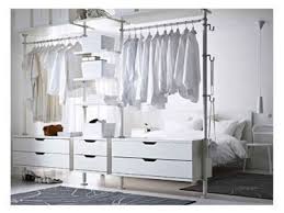 Progettati per adattarsi perfettamente ai nostri armadi pax, i nostri accessori, come bastoni appendiabiti, contenitori e ripiani, ti aiutano a personalizzare la tua. Cabine Armadio Ikea Stolmen Cabine Armadio