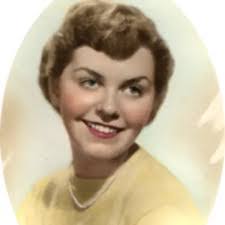 Kari Torkelson's Instagram, Twitter & Facebook