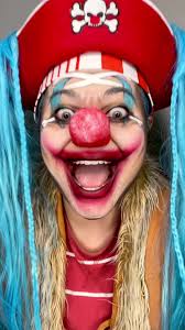 GUESSSSS WHOOO?!?! 🏴‍☠️ 🤡 I know you hate this audio but it helps my...