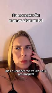 Você sabia que, ao misturar batata cozida, amido de milho e sal, dá para  criar uma massa incrível para um delicioso burger de batata? 🥔🍔 É só  seguir o passo a passo