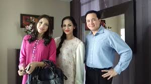 Drama terbitan orangtree productions sdn bhd ini diarahkan oleh eoon shuhaini. Sinopsis Drama Bersiri Cik Cinderella Dan Encik Tengku Sensasi Selebriti
