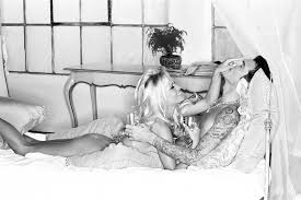 Exclusive | Never-seen photos of Pam and Tommy released 18 years later