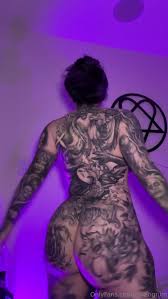 Griim tease - Porn Videos & Photos - EroMe