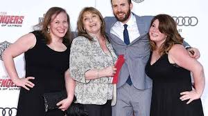 Christopher robert evans (born june 13, 1981) is an american actor and filmmaker. Chris Evans Wiki Age Girlfriend Net Worth Facts And More Wikifamouspeople