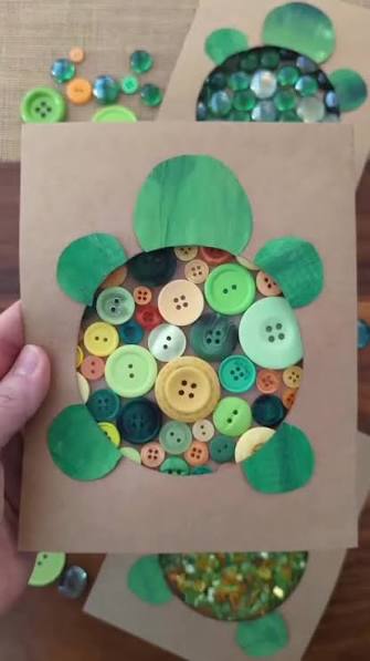 #repost @studio_rosie Tape Turtles 🐢⁠, ⁠, A quick, mess-free craft that’s  all about pressing, sticking, and creating. Perfect for little hands. ✋🎨⁠,  ⁠, You’ll need:⁠, 2 sheets of paper, double-sided ...