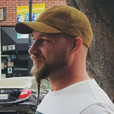 Robert Bär Email & Phone Number