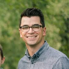 Arezoo Riahi (she/her)