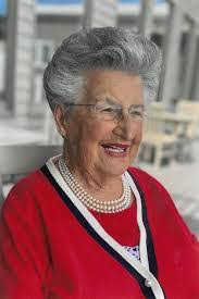 Colleen Carney's Instagram, Twitter & Facebook