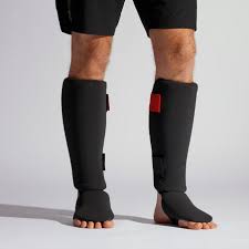 Tulang kering merupakan bagian tubuh yang paling rawan di terjang pemain lawan. Pelindung Kaki Dan Tulang Kering Dewasa 100 Ergo Hitam Decathlon
