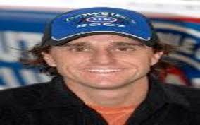 NHRA Funny Car driver Eric Medlen dies after test crash