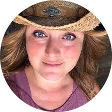 Nicolette Stern's Instagram, Twitter & Facebook