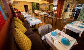 10 restaurante din bucuresti care merita sa le calci pragul. Dada Restaurant Design Contemporan Mancare Urbana Atmosfera Happening