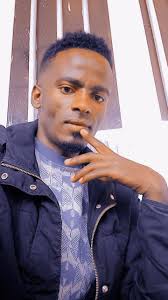 Obboleessa keenya kana baay'een keessan ni yaadattu jedheen amana. Mubaarik  jedhama. Kan Suudiitti osoo dalagatuu maashinni luka irraa muree deeggarsa  gootaniif. Yeroo ammaa wanti hunduu darbee kunoo jaartiin isaa alaa  dhufnaan gaa'ila