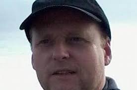 You can read online the complete novel for free. In The Booth With Ruth Charlie Wade Author Ruth Jacobs