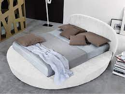 Chi sceglie un letto rotondo deve pensare allo stile della stanza e agli elementi che la compongono, per adattarlo e posizionarlo al meglio. Letto Rotondo Con Contenitore
