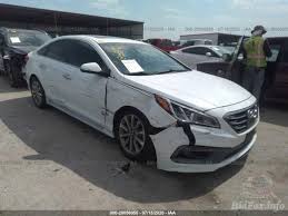Edmunds also has hyundai sonata pricing, mpg, specs, pictures, safety features, consumer reviews and more. Hyundai Sonata Sport Limited 2017 White 2 4l Vin 5npe34afxhh513844 Free Car History