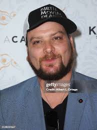 28 Photos & High Res Pictures