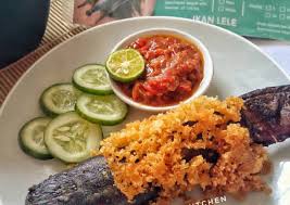 Aplikasi resep lele adalah aplikasi yang menyajikan informasi tentang berbagai macam resep lele yang dibahas secara sederhana dan mudah dipahami. Gambar Ikan Lele Kremes Renyahnya Sajian Spesial Ikan Lele Dari Warung Makan Lele Crispy Gedoor Jevt Online