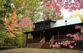 Our cabins are loaded with amenities and fit all budgets. Smoky Creek Cabin Rentals Sevierville Tn Resort Reviews Resortsandlodges Com