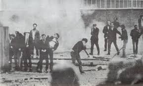 Rossville flats battle of the bogside. Verso