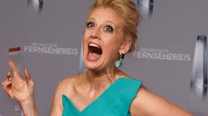 135 327 tykkäystä · 1 900 puhuu tästä. Barbara Schoneberger So Entstellt Zeigte Sie Sich Noch Nie News De